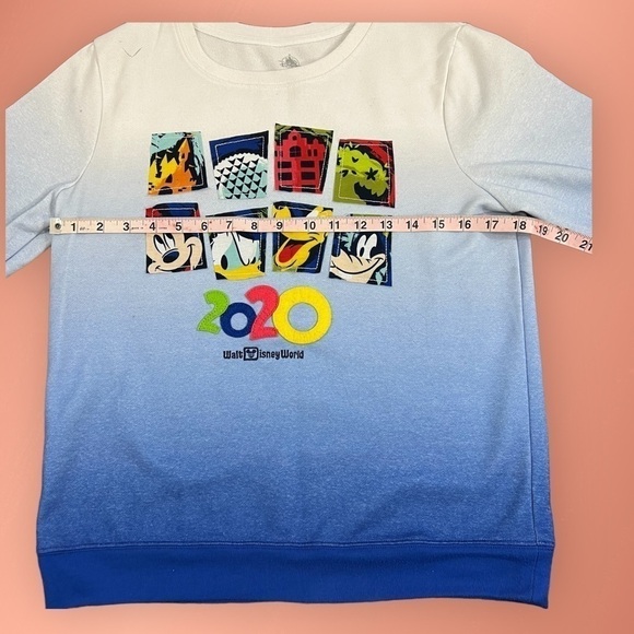 Disney 2020 Character Women’s Crewneck Sweatshirt - Picture 10 of 10